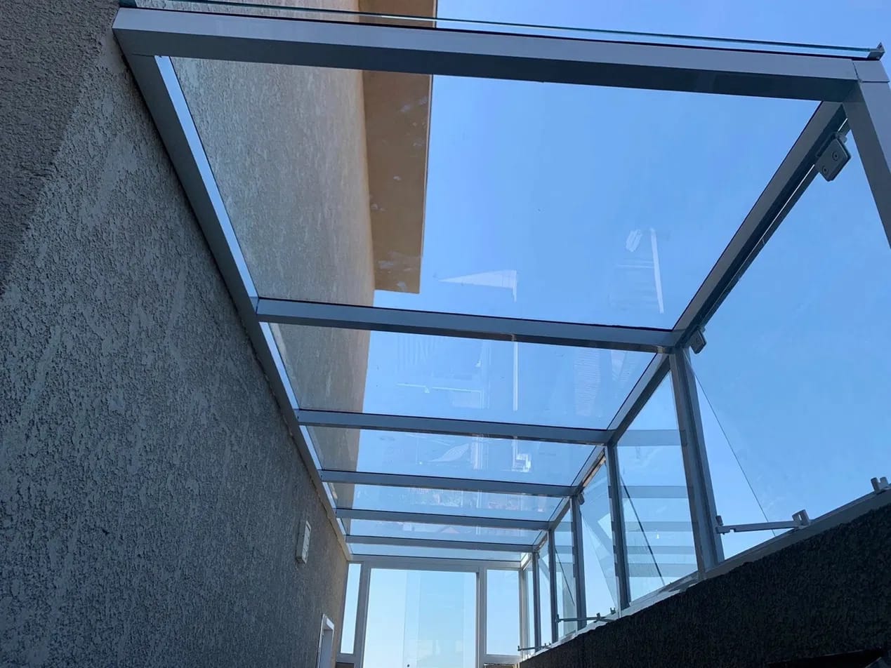 Cobertura de vidro — Casa residencial, Osasco